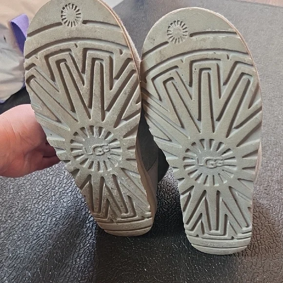 UGG Light Gray Knit Boots - Picture 10 of 15